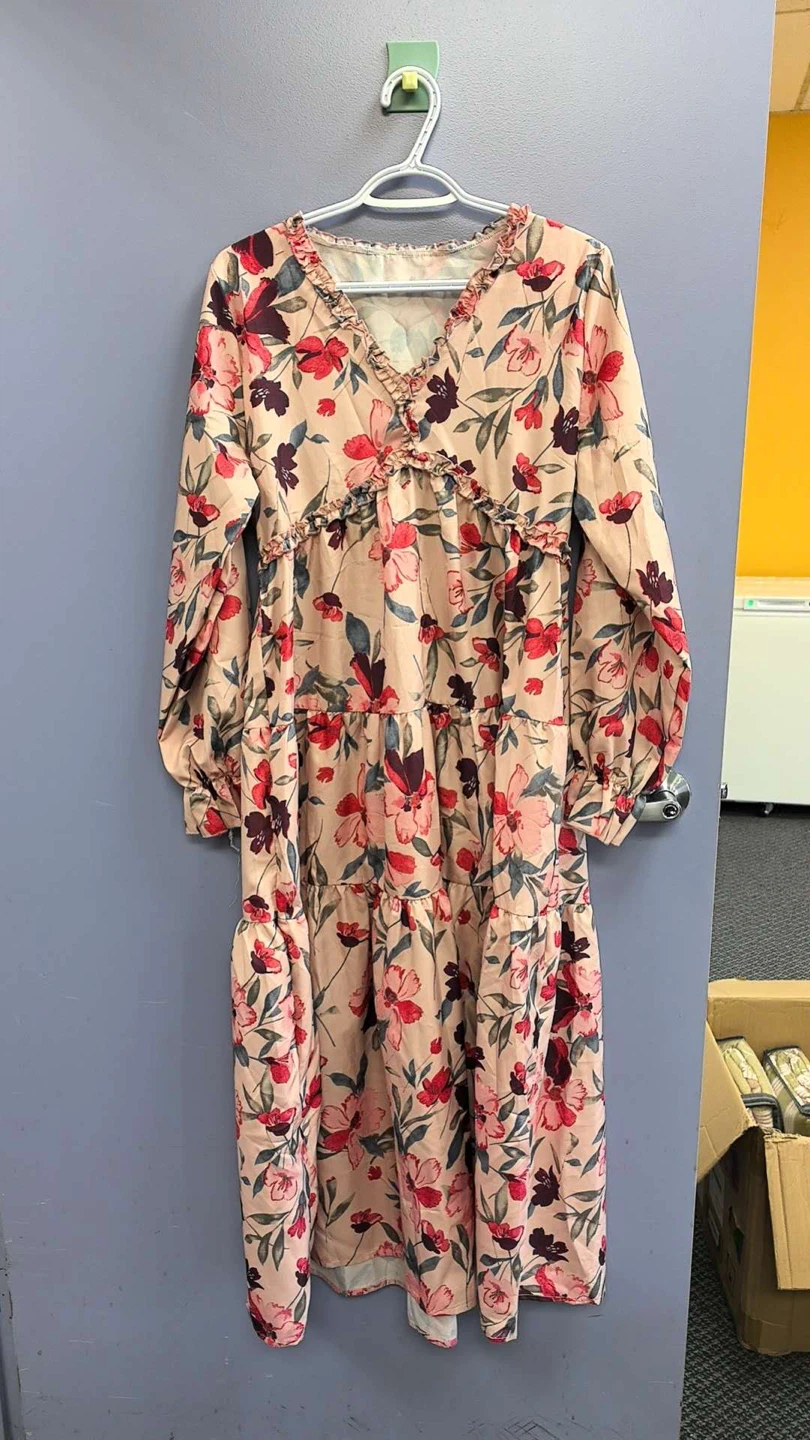New Floral Long Sleeve Maxi Dress - M