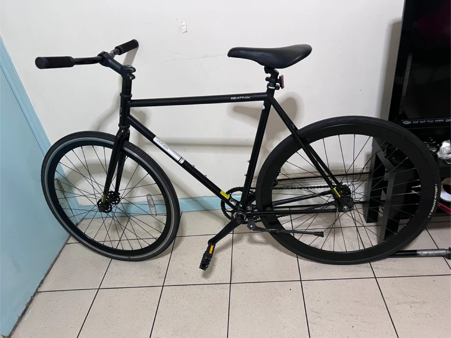 Jamis Beatnik Black Fixie Bike - photo 4