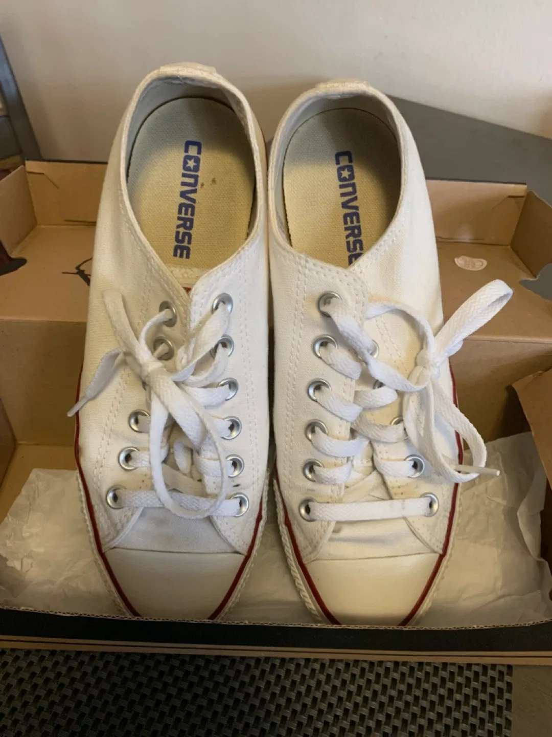 Converse All Star Low Top, Size 7 image indicator(2)