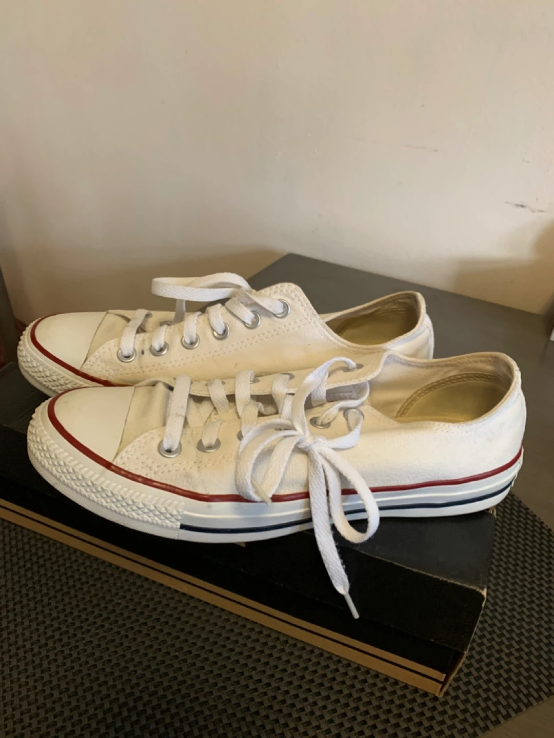 Converse All Star Low Top, Size 7