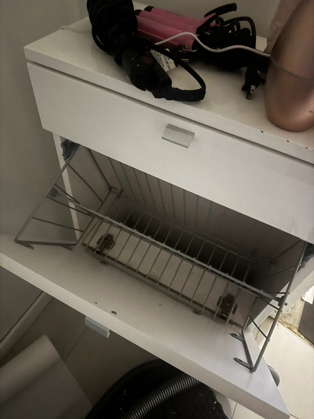 White Shoe Cabinet image indicator(3)