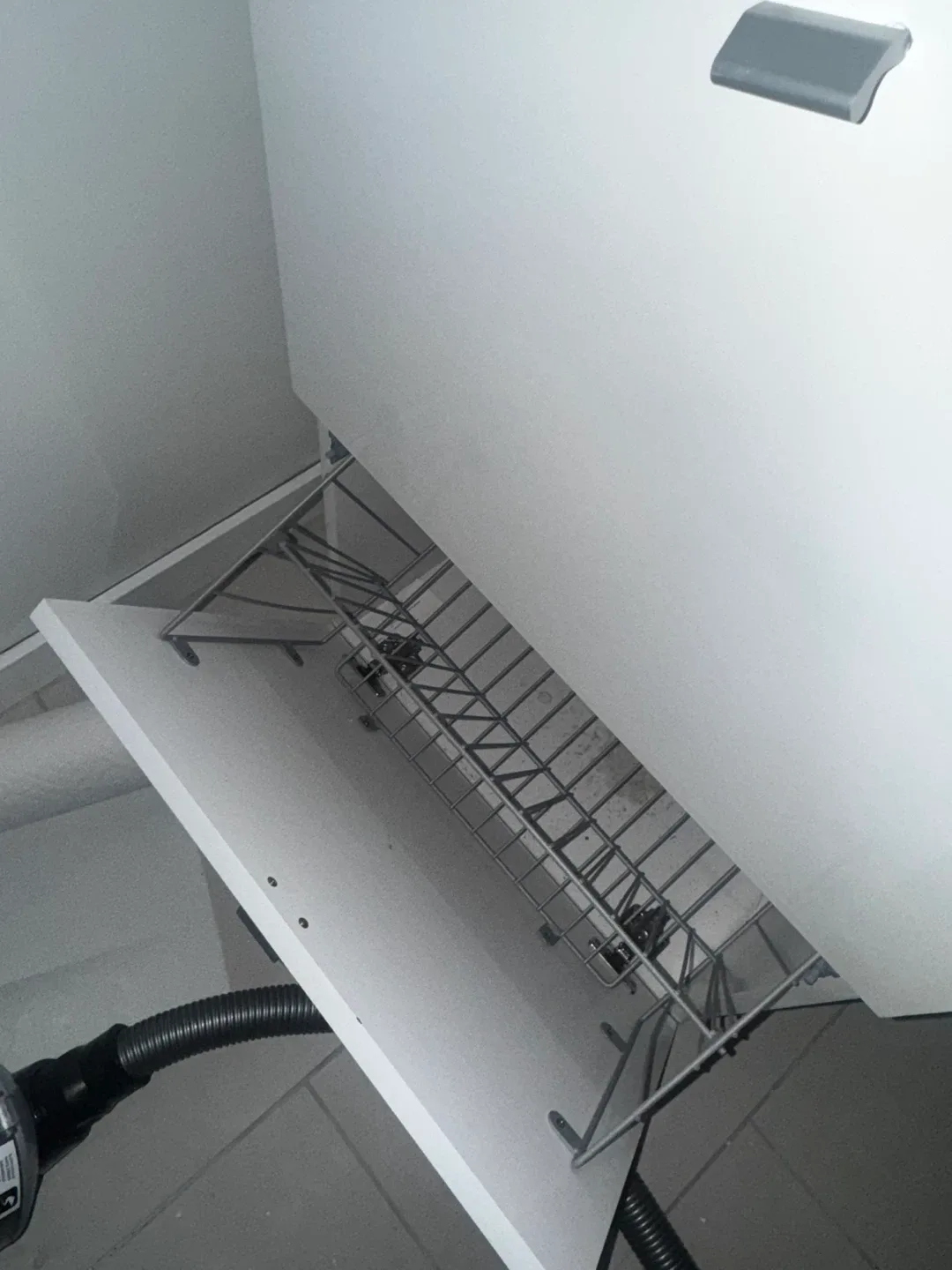 White Shoe Cabinet image indicator(2)