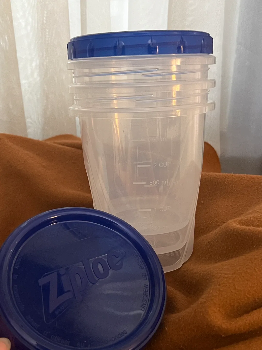 4$ Ziploc 4-Cup Twist 'N Loc Containers (3)