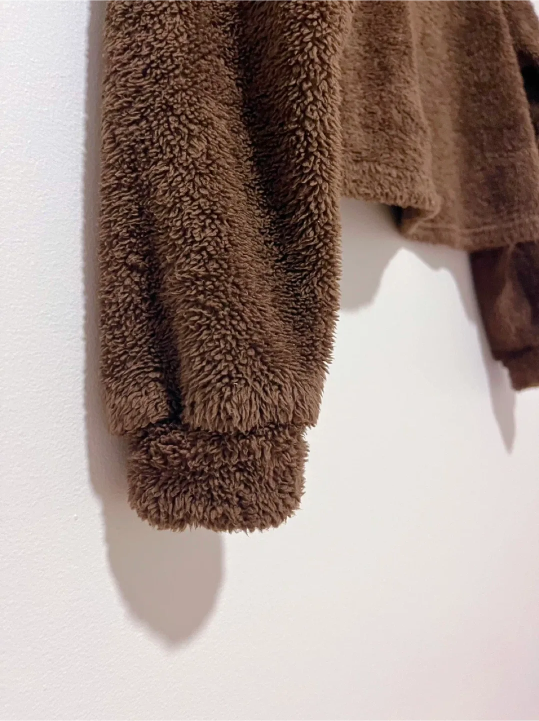 Two women’s sweater-Size S image indicator(3)