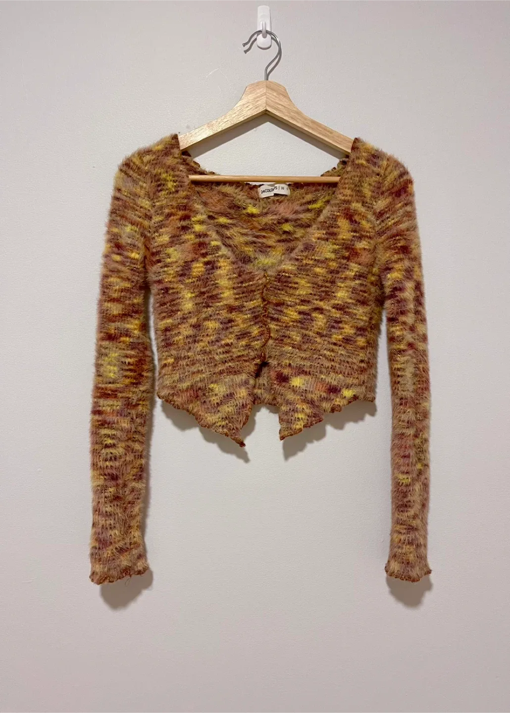 Two women’s sweater-Size S image indicator(4)