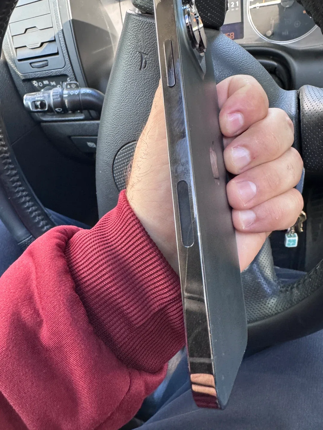 iPhone 13 Pro Max 512 gig image indicator(5)