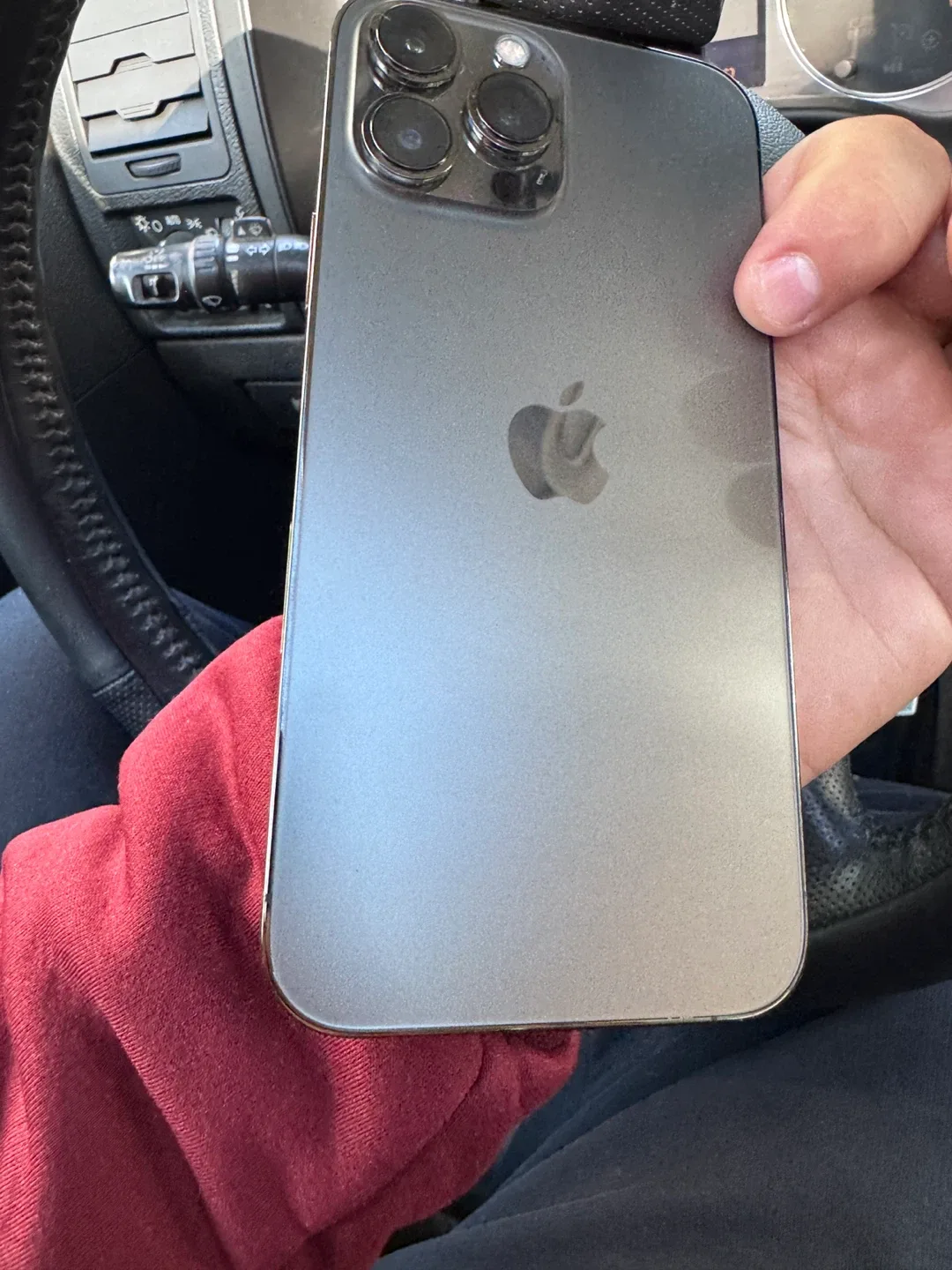 iPhone 13 Pro Max 512 gig image indicator(2)