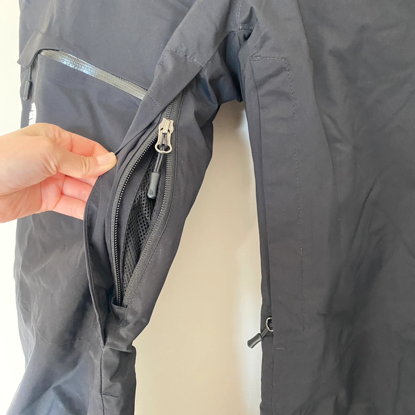 The North Face Men’s Hyvent Insulated Snow Pants Black Sz L - photo 5