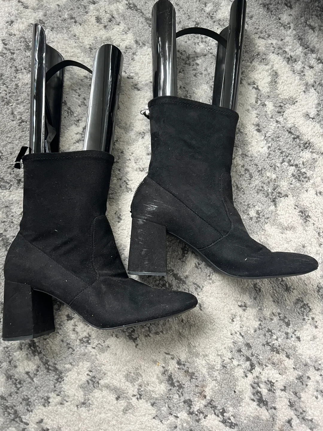 Boots size 8.5 & 39 image indicator(5)