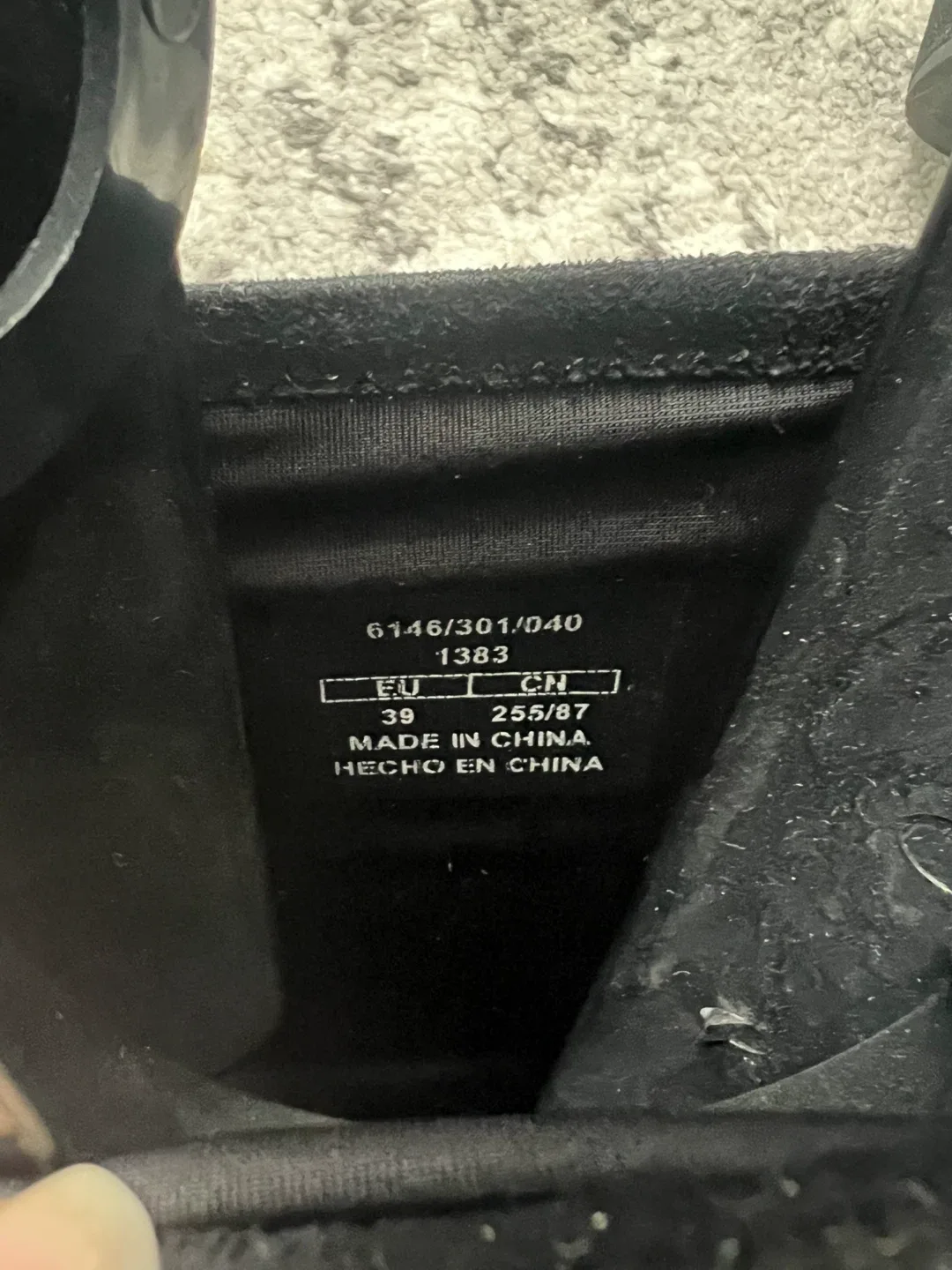 Boots size 8.5 & 39 image indicator(7)