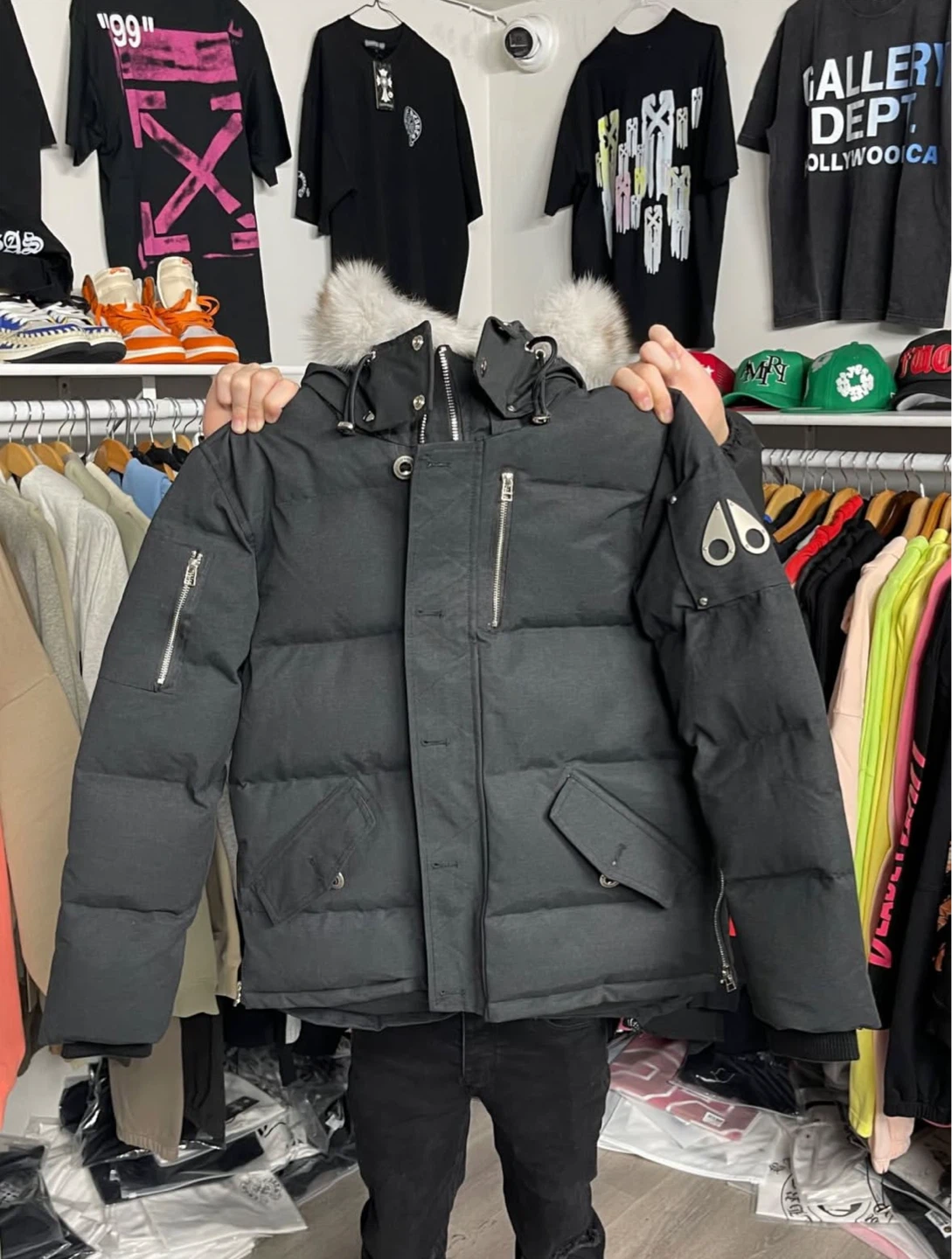 Moose Knuckles Bomber Jacket - Different hood colours - 1:1 - photo 4