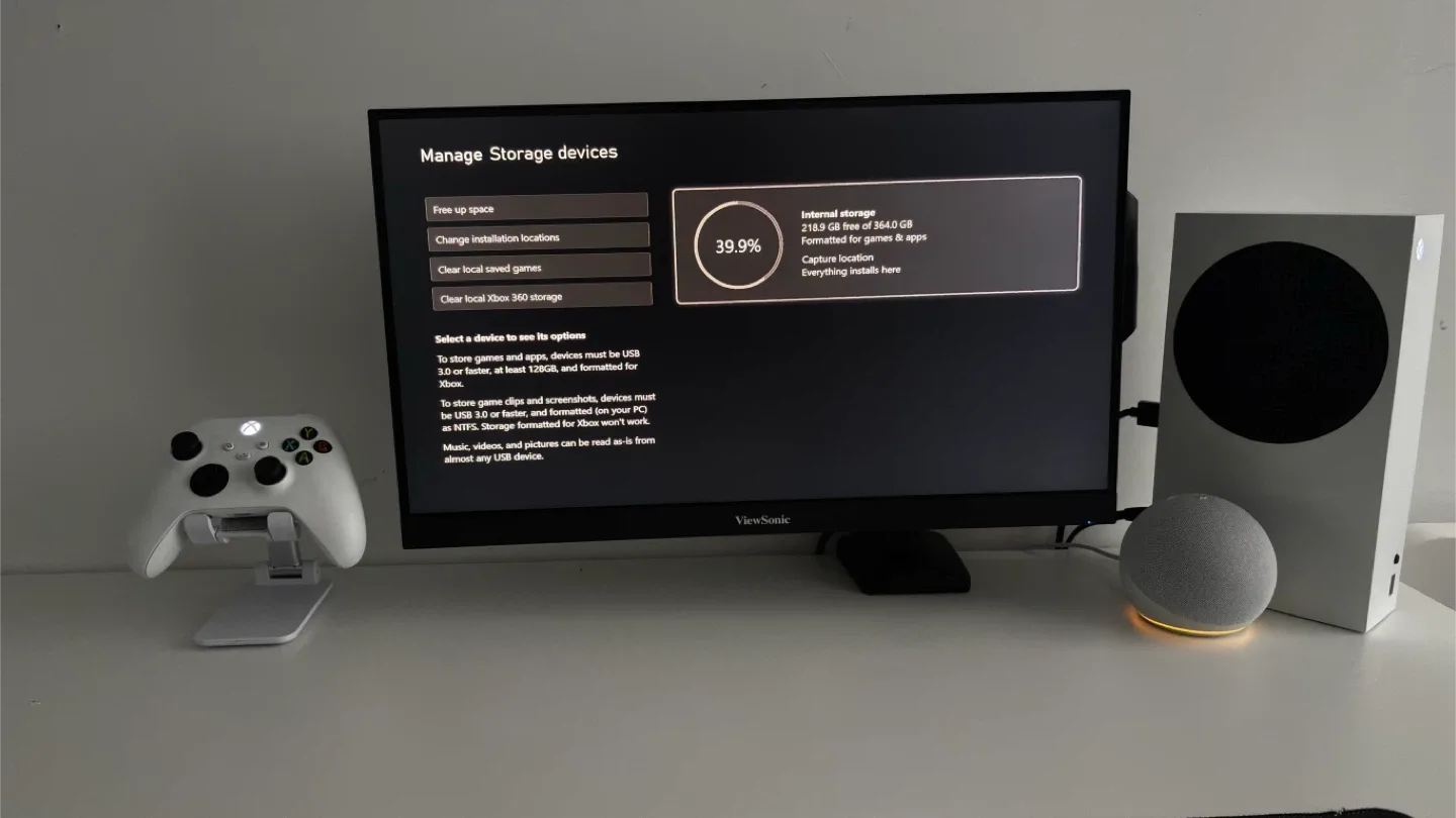 Xbox Series S Console - White image indicator(8)