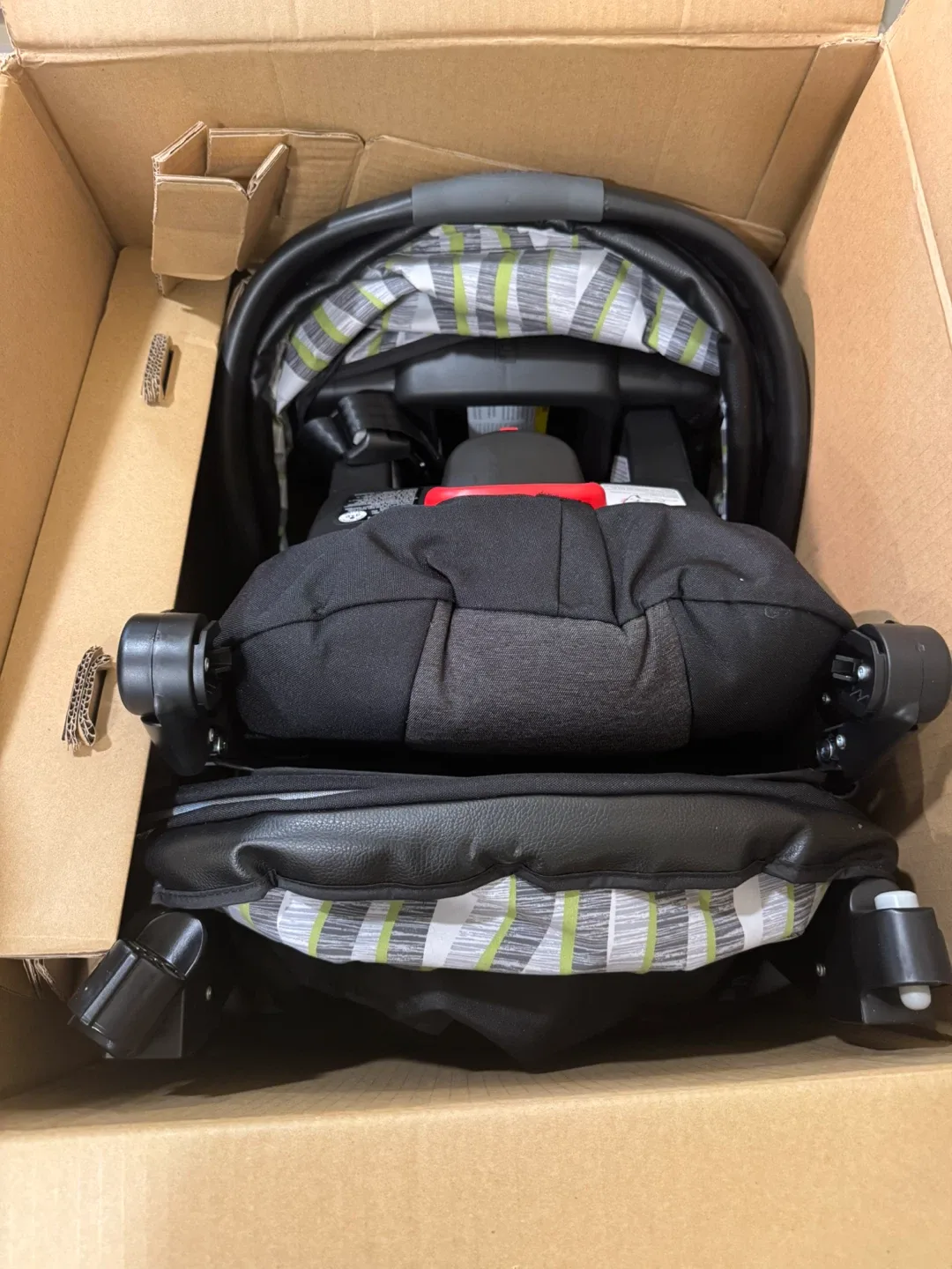 Graco SnugRide 35 Infant Car Seat image indicator(8)