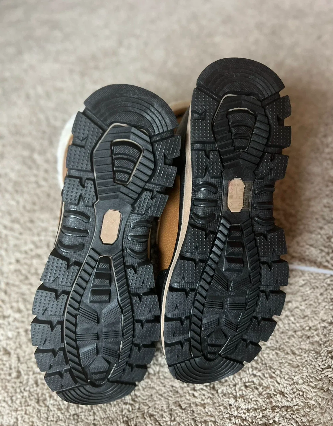 Brown Lace-Up Winter Snow Boots(size 9) image indicator(9)