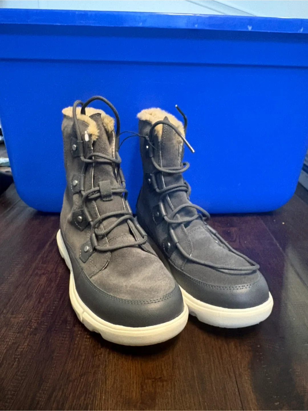 Sorel Women's Size 10 Gray Winter Boots