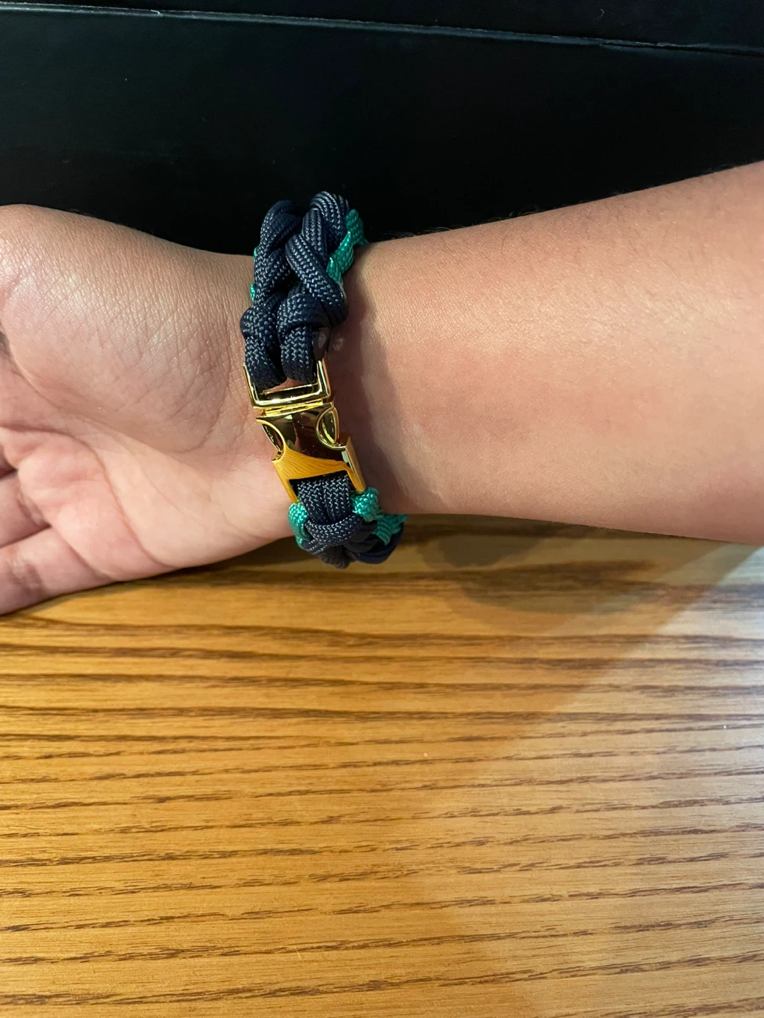 - Handmade Unisex Braided Paracord Bracelet Black & Green - photo 2