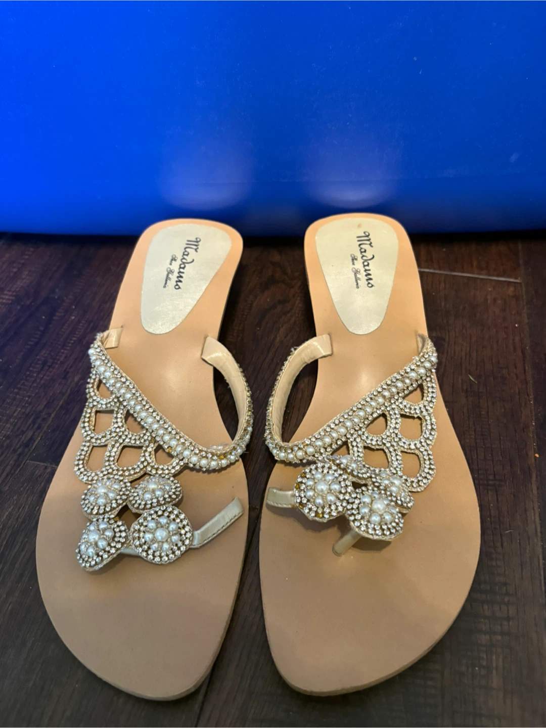 Madamo Size 9 Sandals