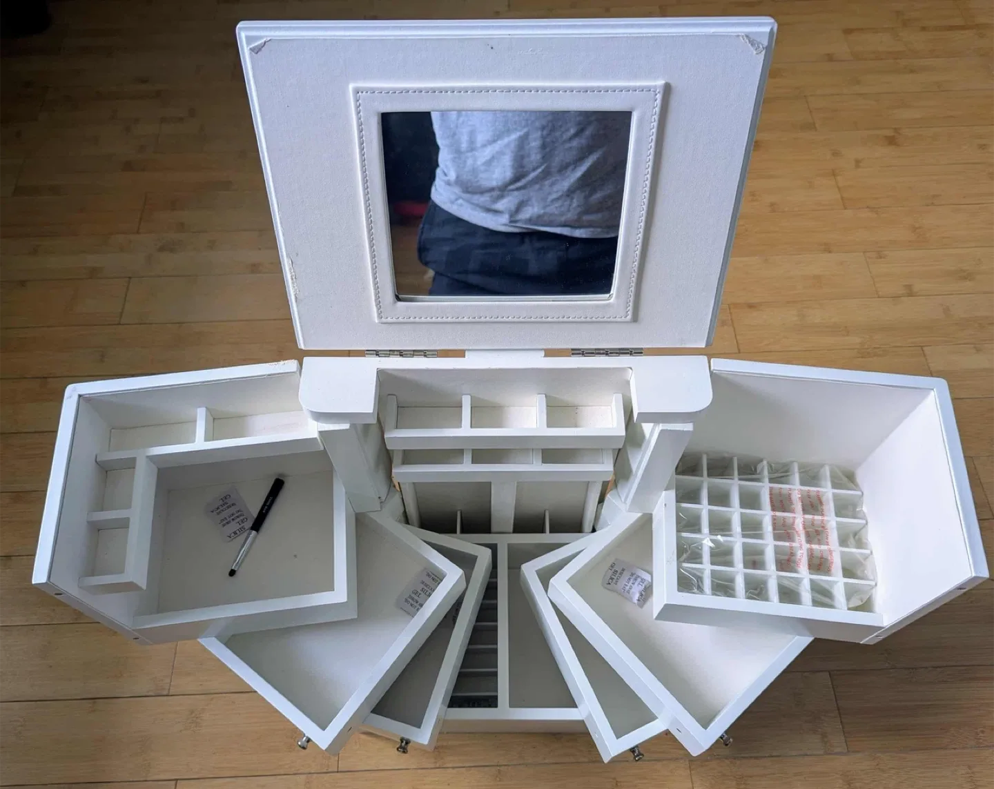 Lori greiner Jewelry Makeup Cabinet - White image indicator(7)