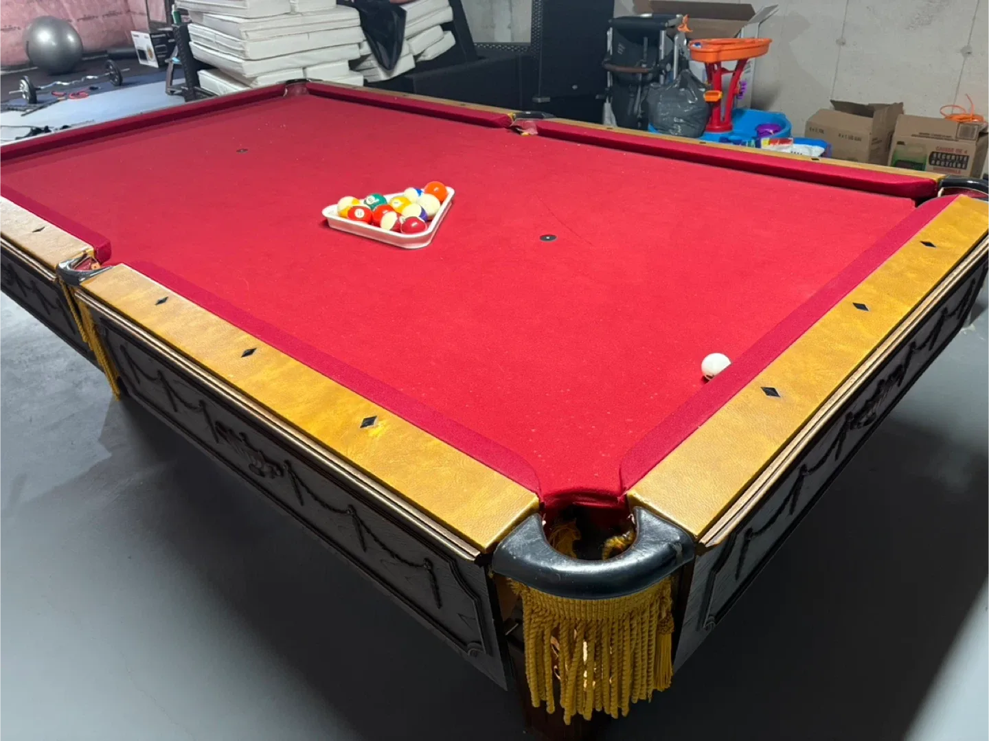 Pool Table with Accessories image indicator(2)