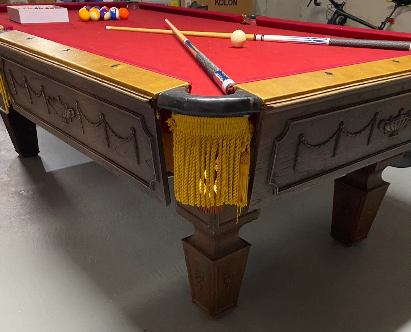 Pool Table with Accessories image indicator(6)