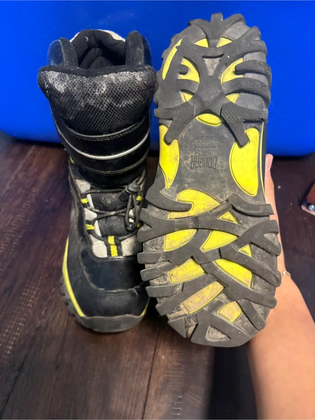 Cougar Black & Yellow Winter Boots - Size 4 image indicator(4)
