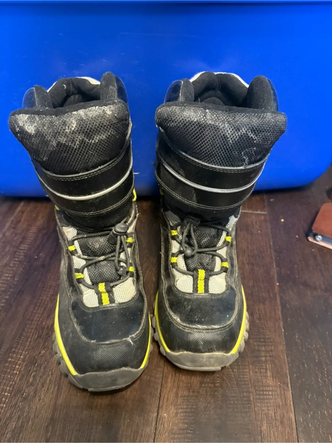 Cougar Black & Yellow Winter Boots - Size 4