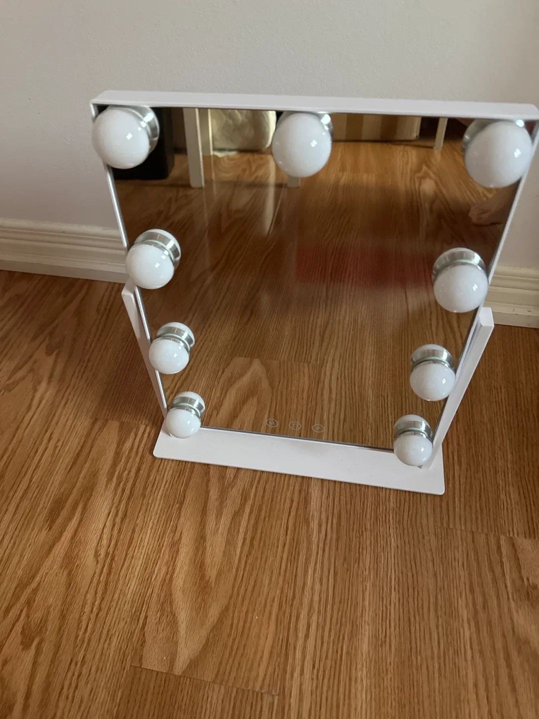 Vanity Mirror with Lights image indicator(4)