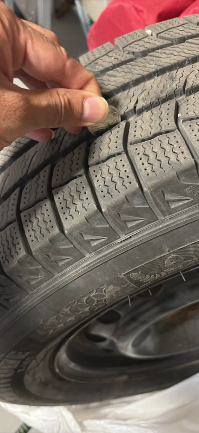 Michelin Winter Tire- 4 tires with rims-215/70/R16
