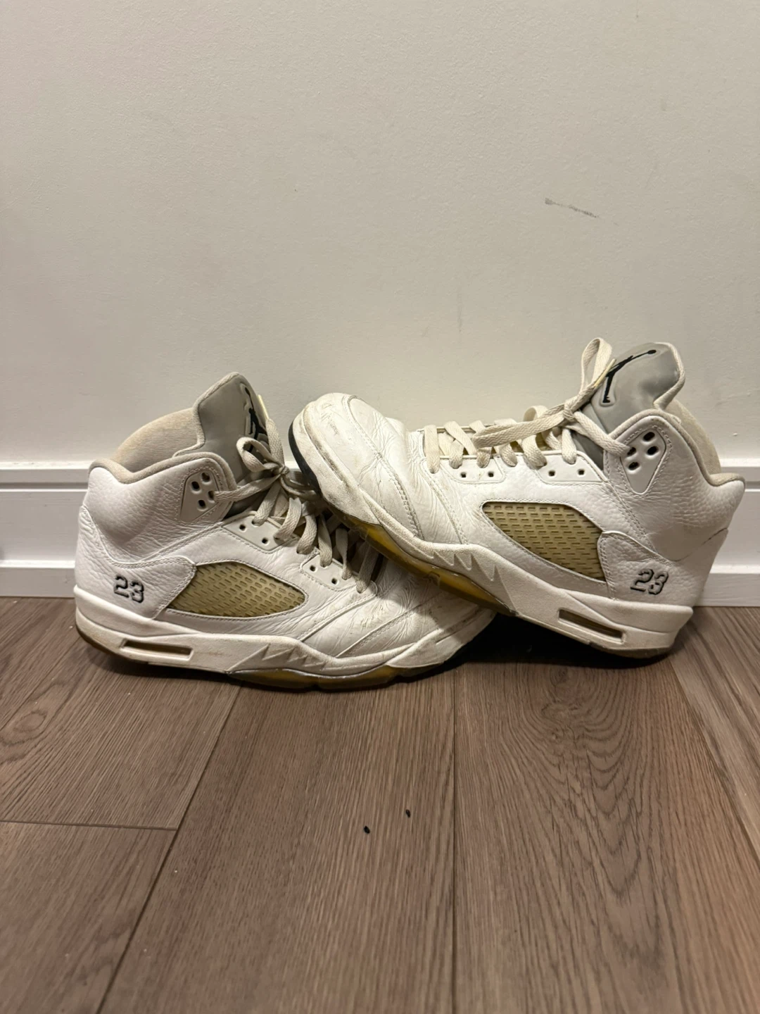 Air Jordan 5 White Metallic Size 10 - photo 2