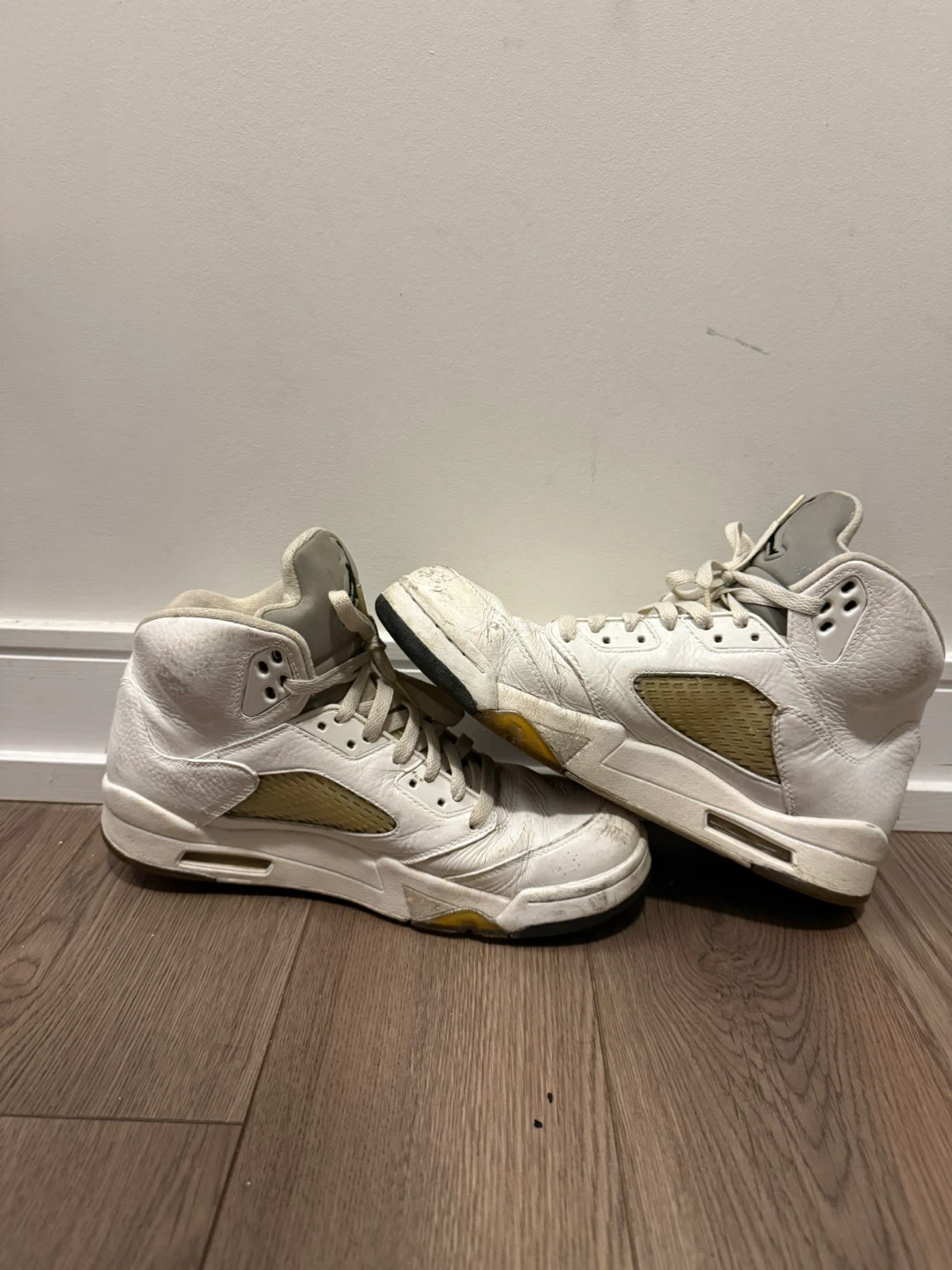 Air Jordan 5 White Metallic Size 10