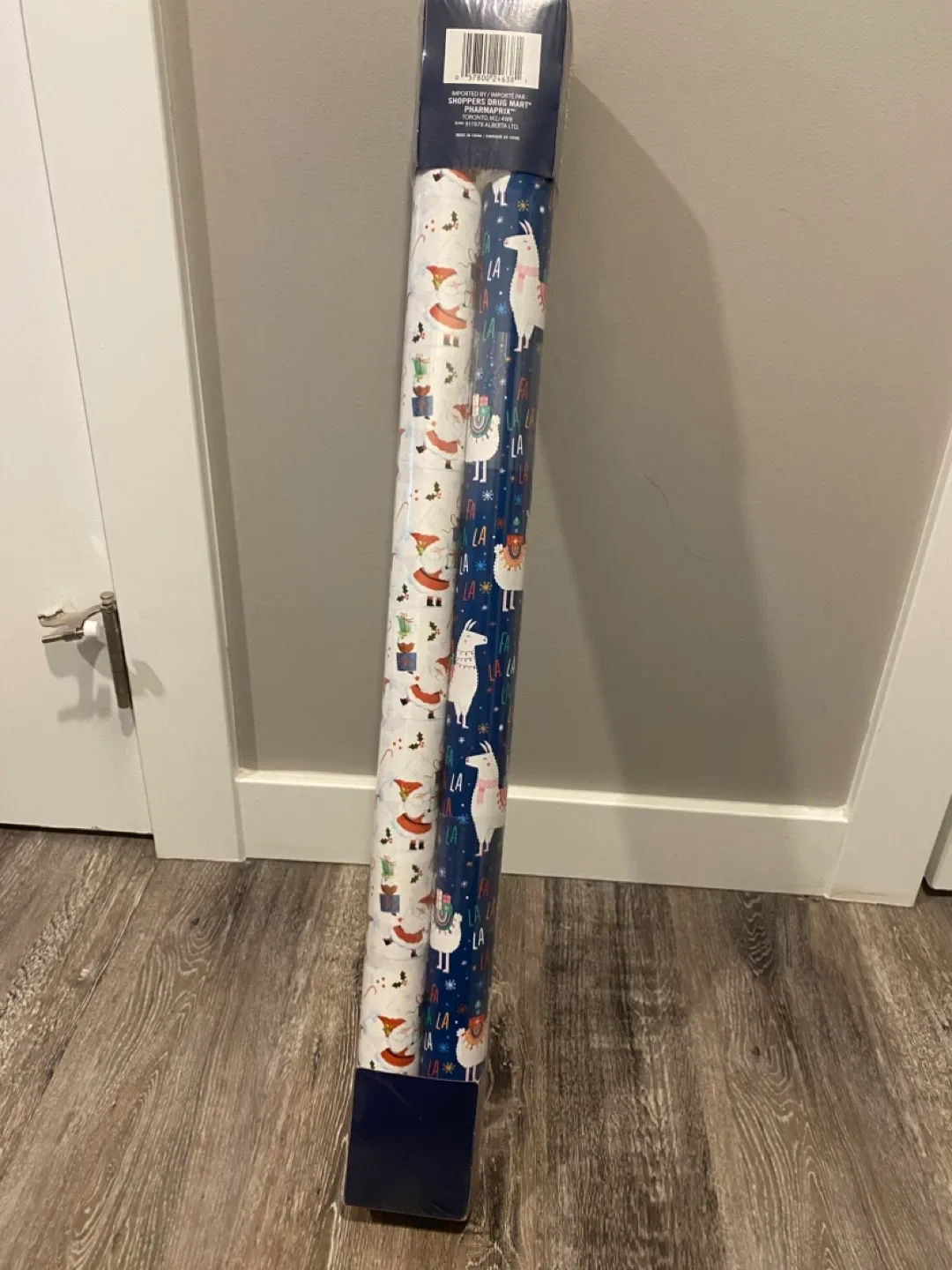 Tom Smith 4 Roll Gift Wrap - New image indicator(3)