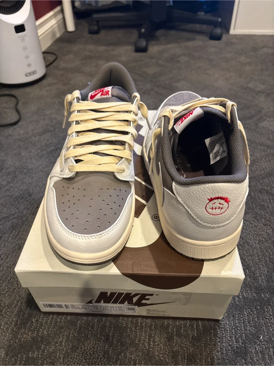 Nike Air Jordan 1 Low Travis Scott Reverse mochas image indicator(3)