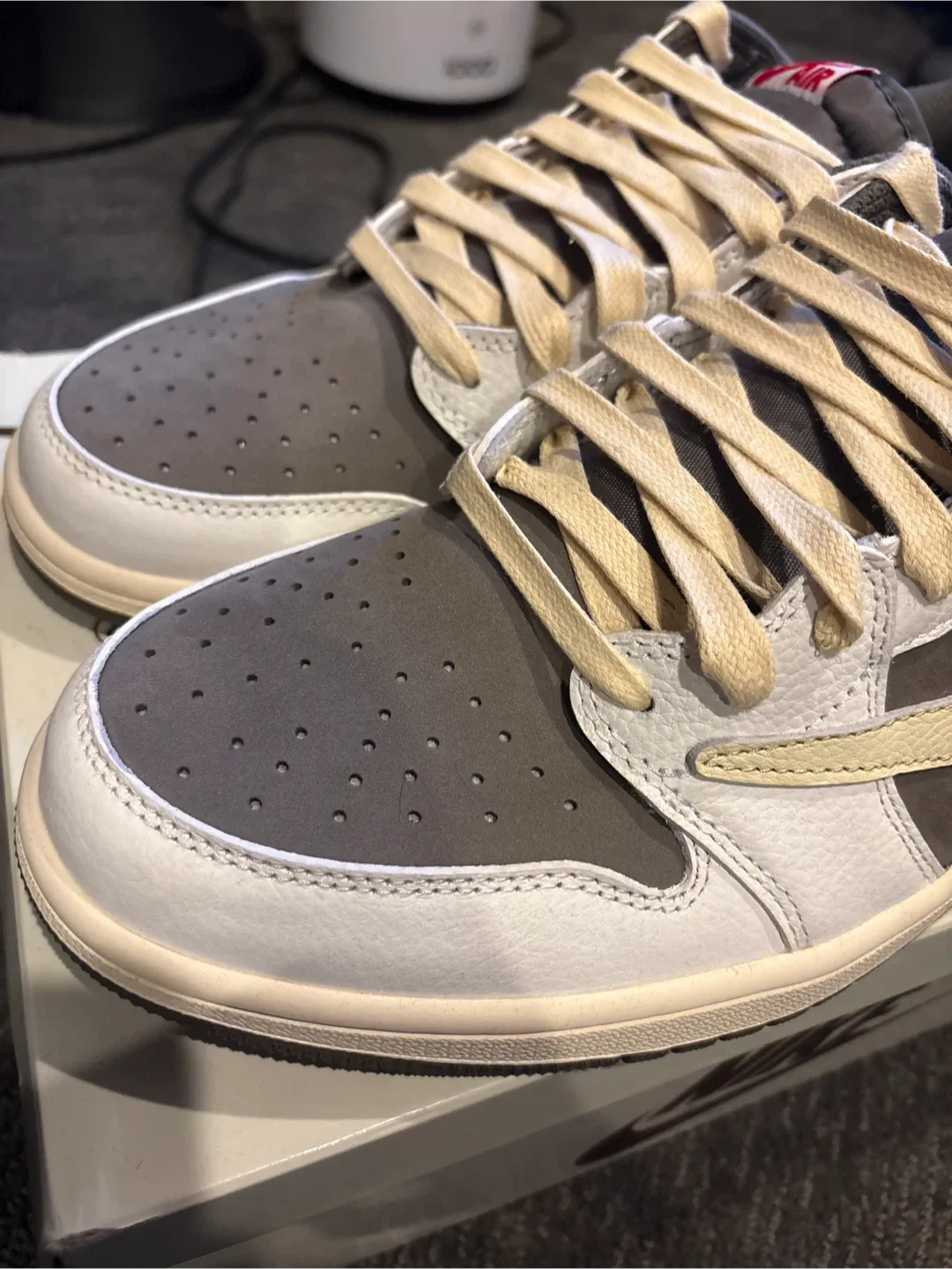 Nike Air Jordan 1 Low Travis Scott Reverse mochas image indicator(8)