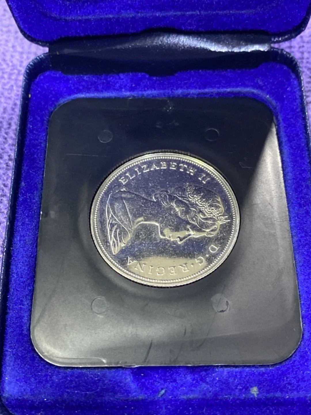 1972 Canadian Silver Dollar Coin image indicator(5)