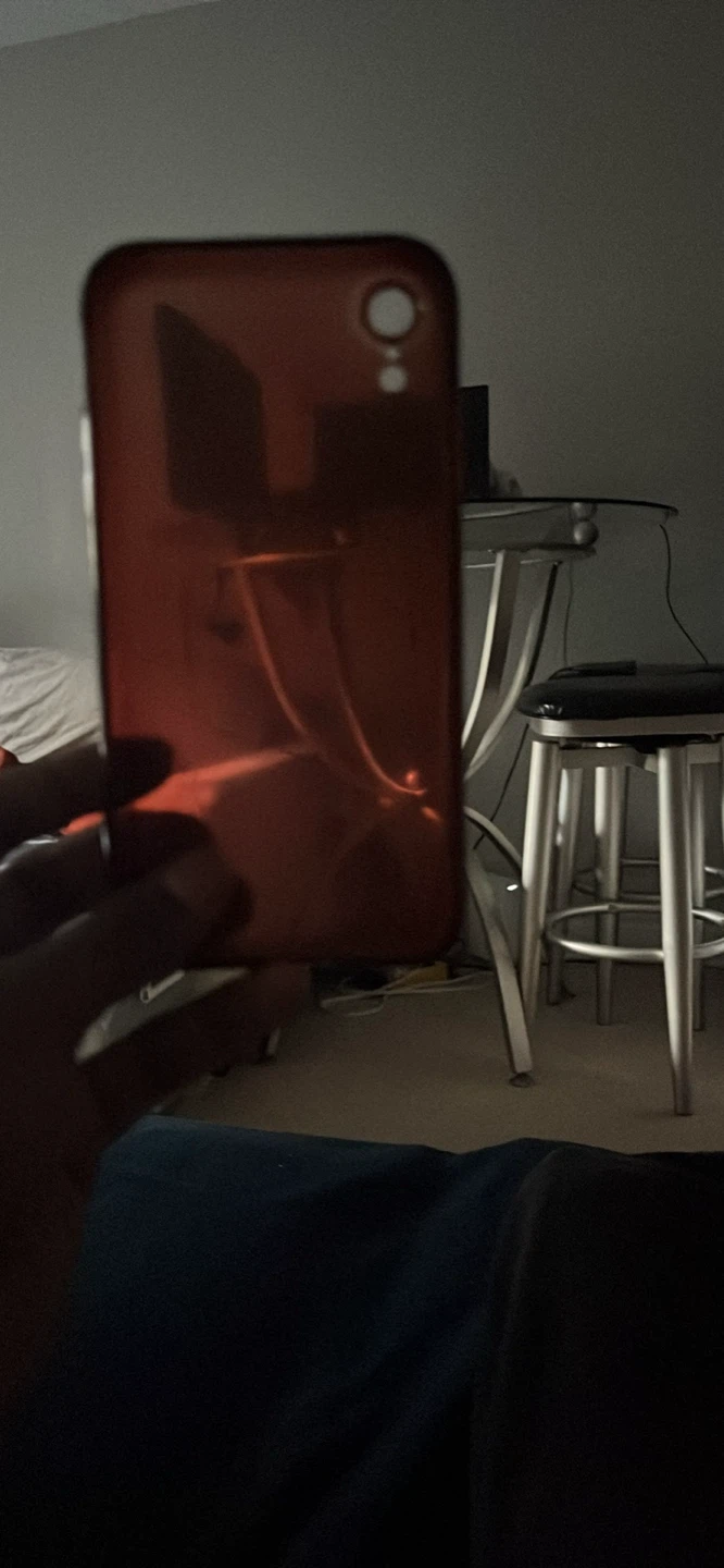 Cracked iphone xr - photo 3