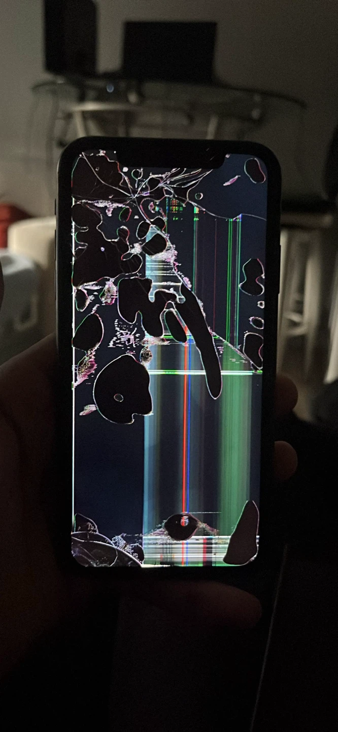 Cracked iphone xr