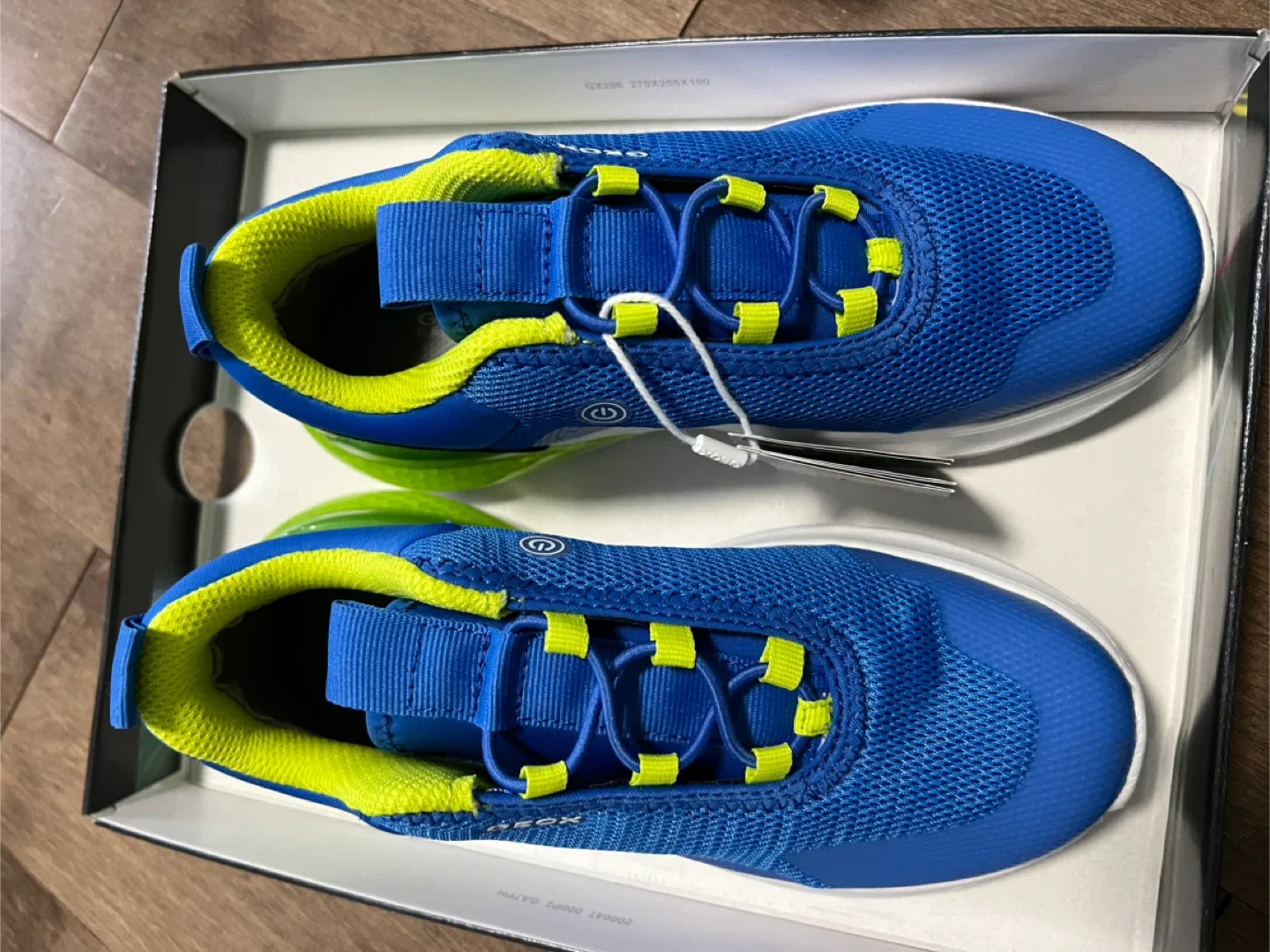 Geox Lights Blue/Green Kids Sneakers - New in Box! image indicator(2)