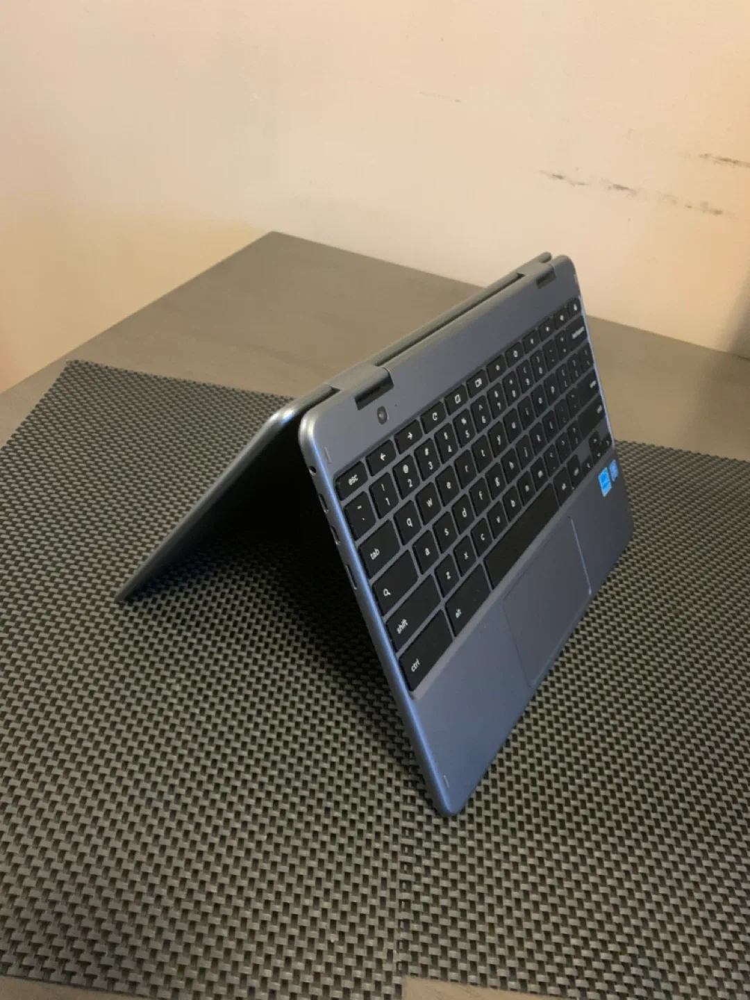 Samsung Chromebook, great condition! image indicator(2)