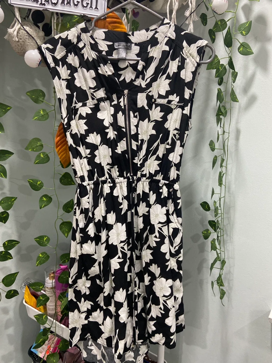 Streetwear Society Black Floral Dress thumbnail