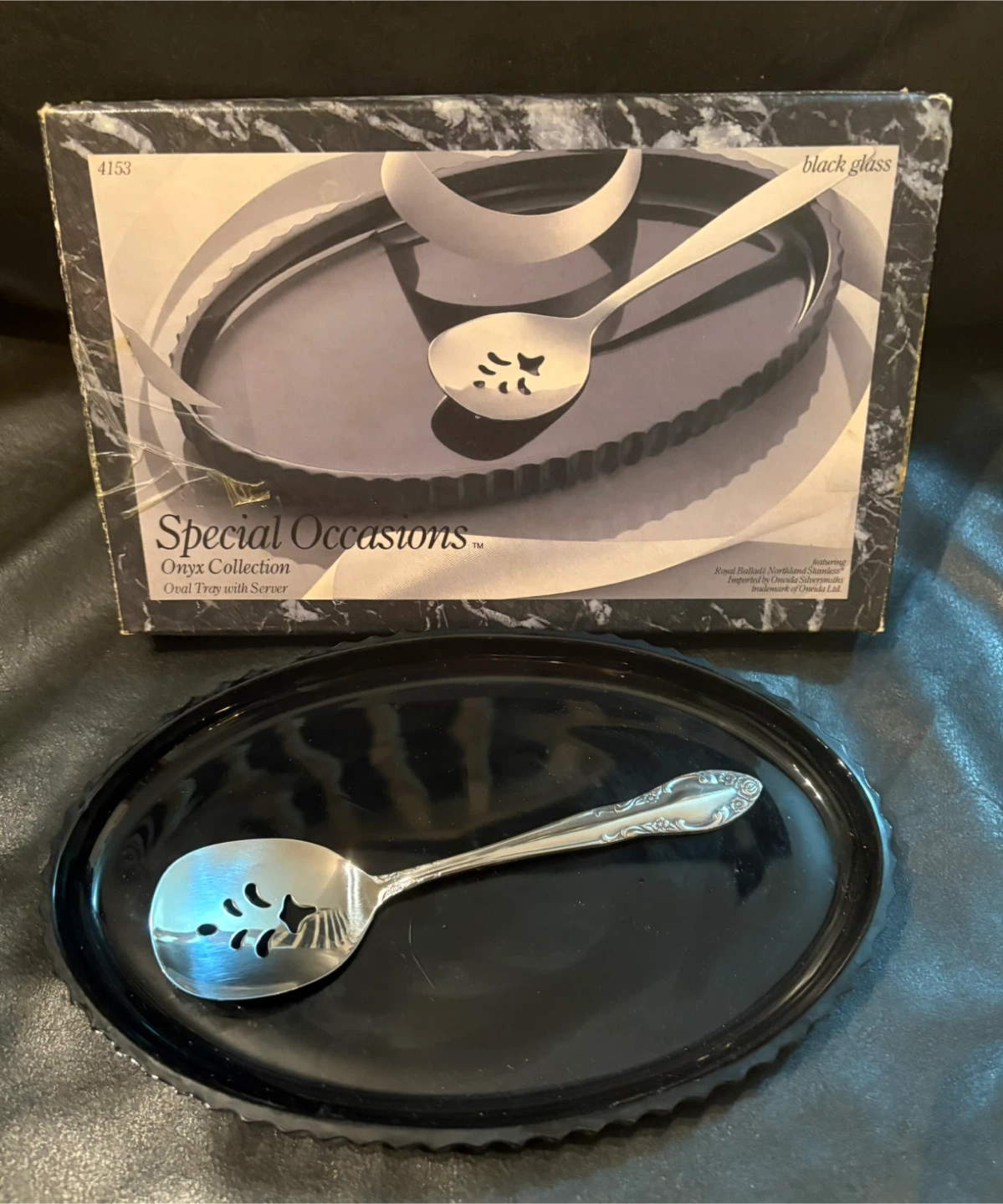 Special Occasions Onyx Collection Oval Tray with Server