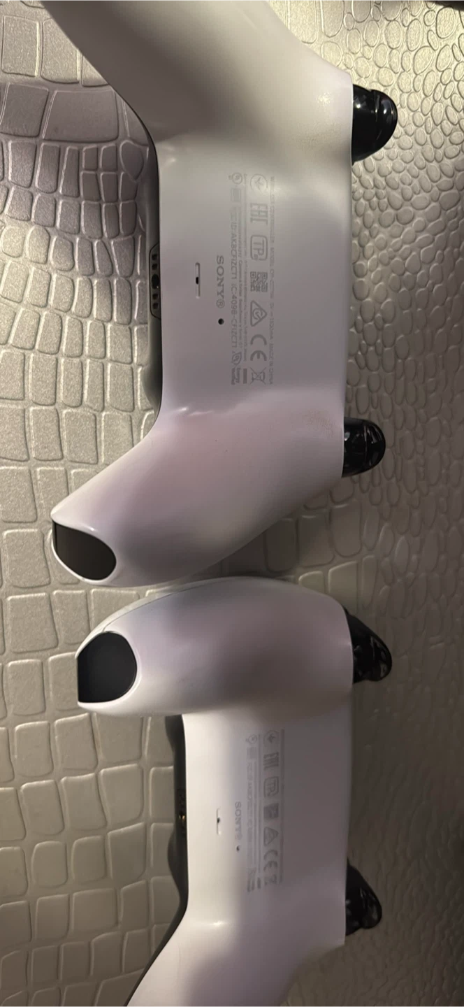 Sony PlayStation 5 DualSense Wireless Controller - photo 2