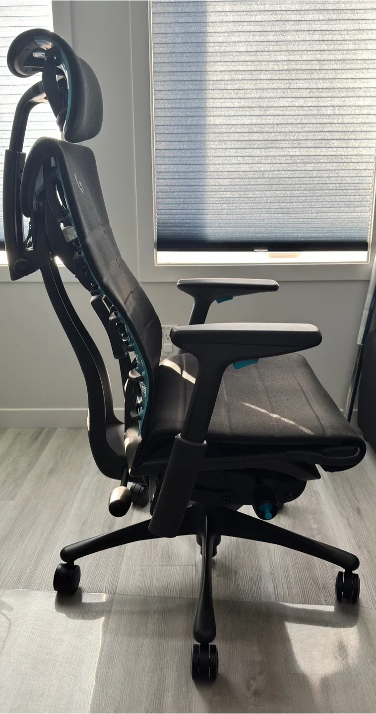 Herman Miller Embody Logitech Gaming Chair image indicator(4)