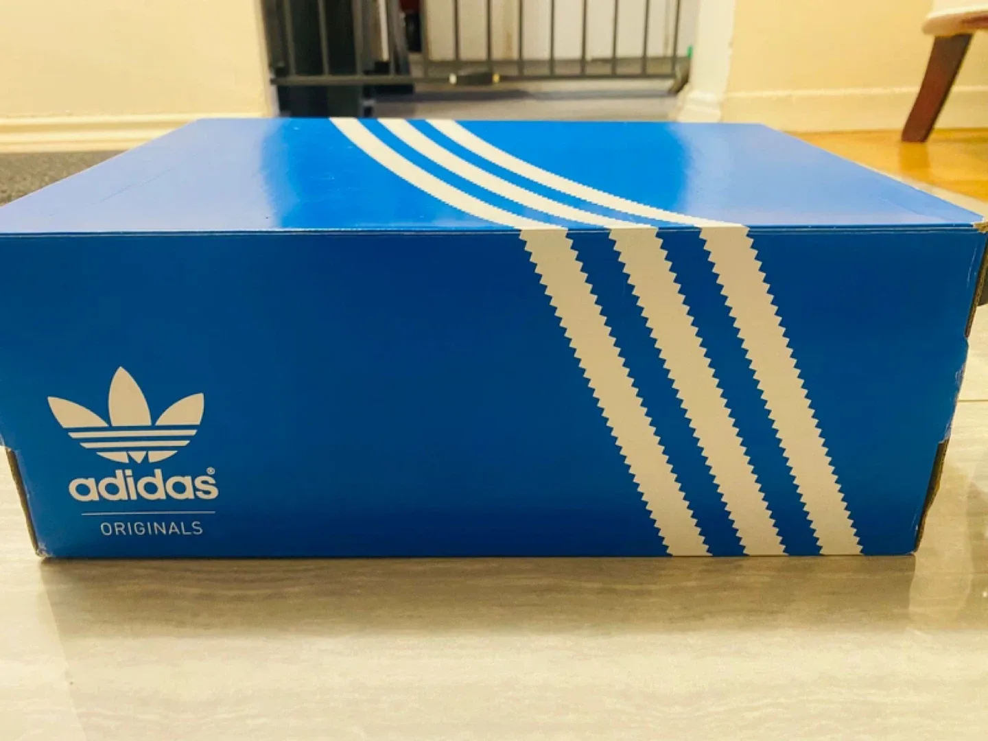 Adidas Ozweego Beige, Size 6.5 image indicator(5)