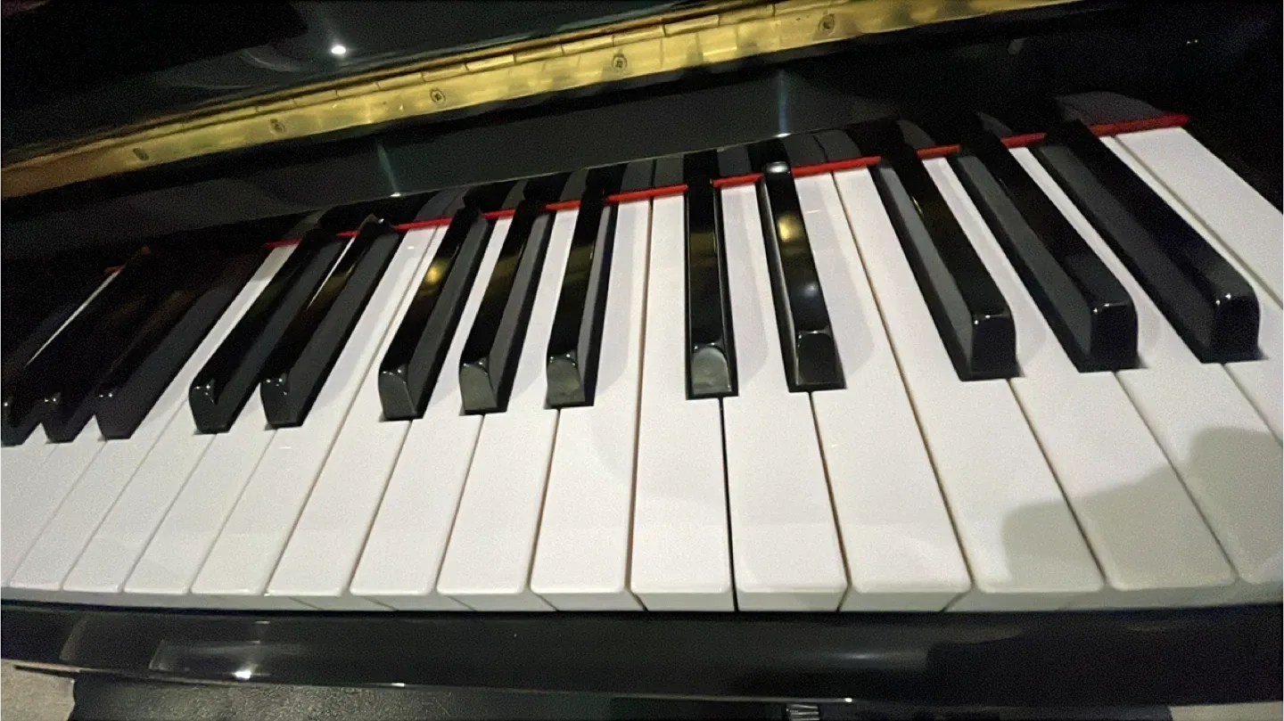 Kawai Upright Piano with Bench - Black image indicator(4)