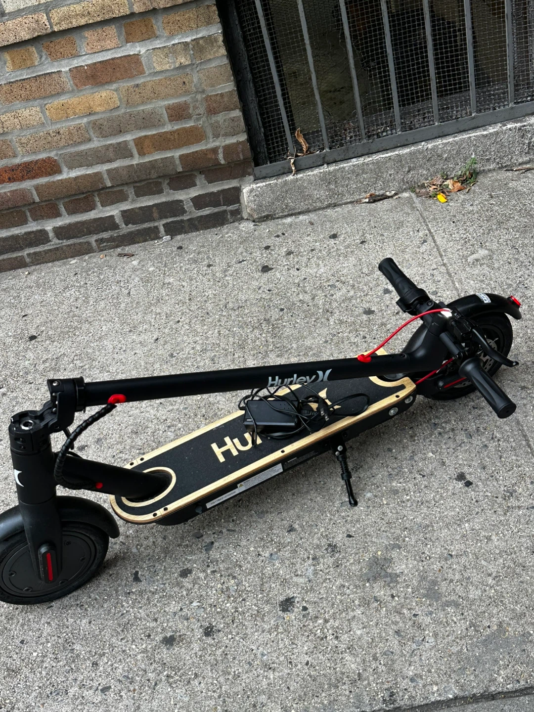 Hurley Electric Scooter - Black - photo 3