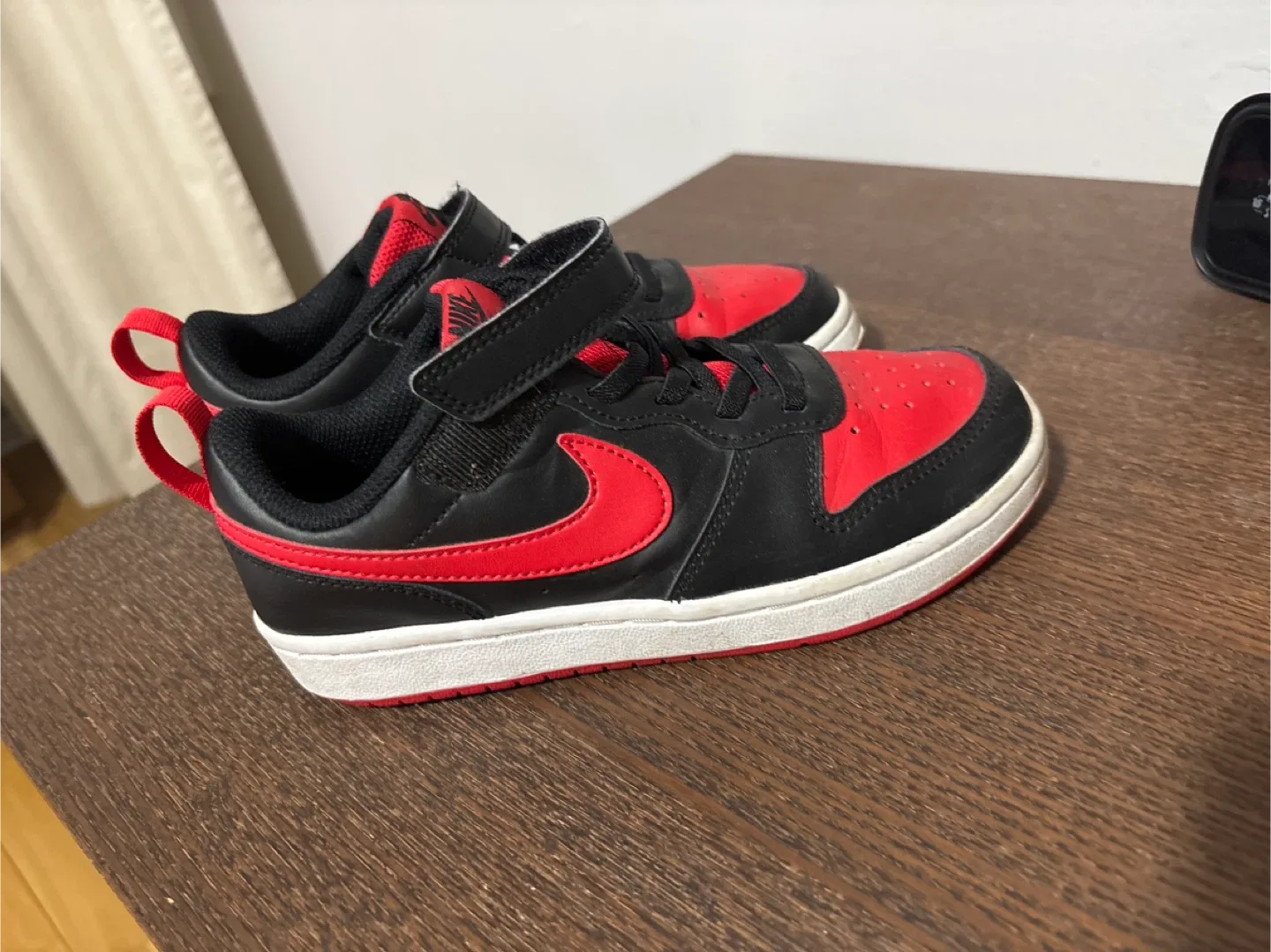 Nike shoes thumbnail