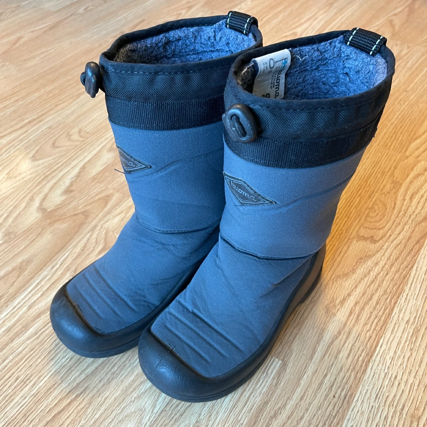 Kuoma (from Finland) kids winter boots - size 11.5