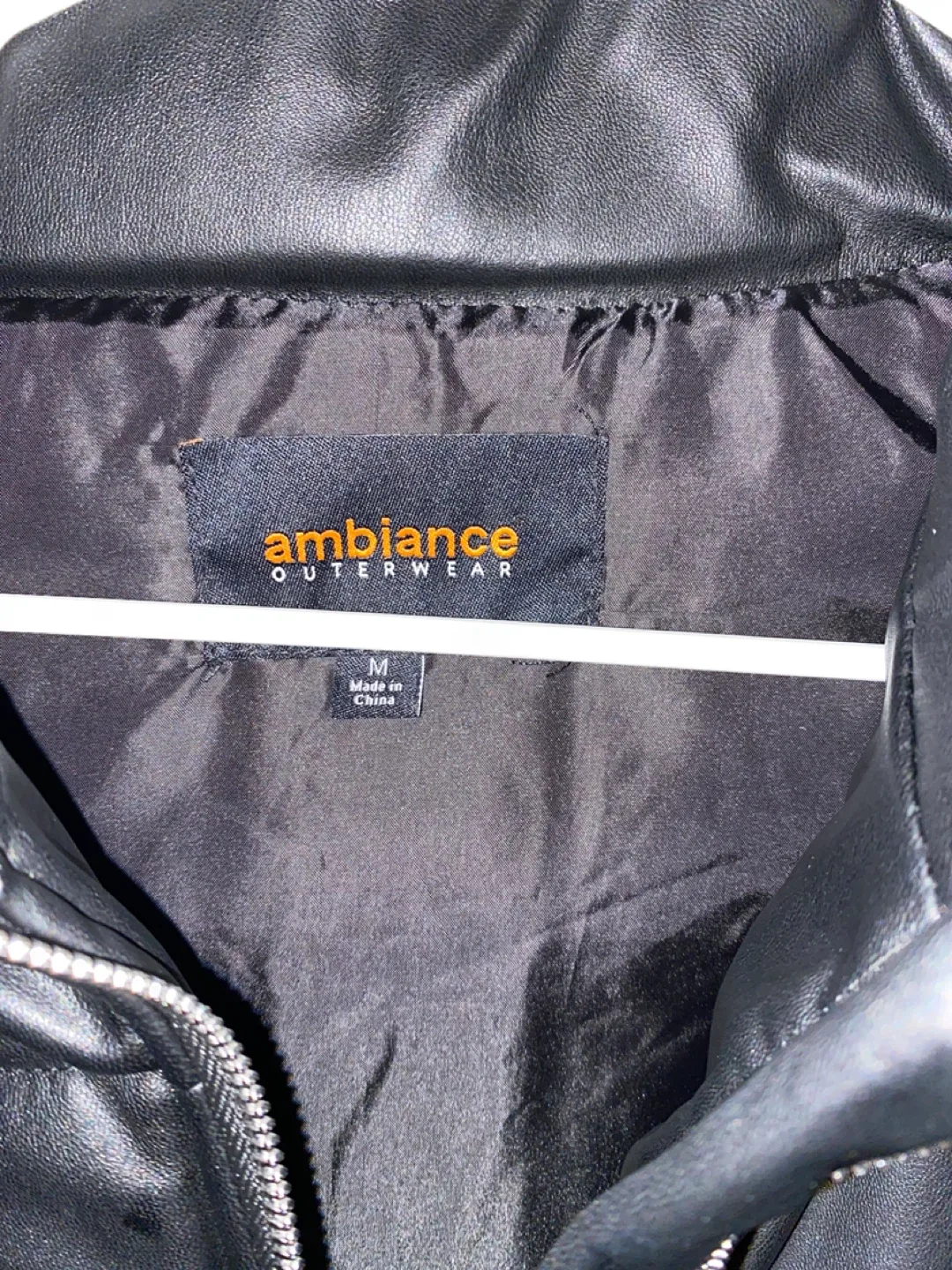 Ambiance Outerwear Black Puffer Vest - Size M image indicator(2)