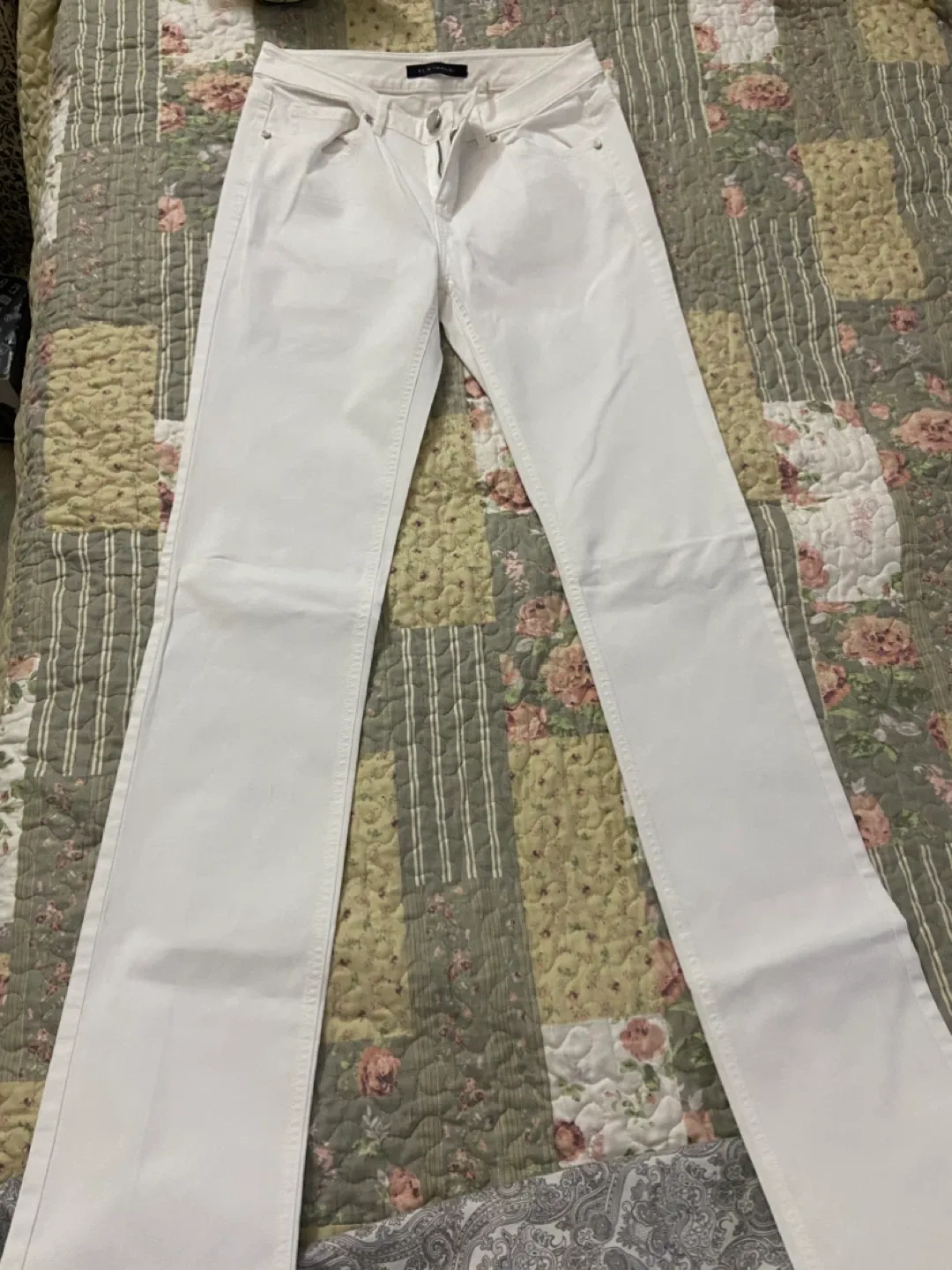 Eilie Tahari White Jeans thumbnail