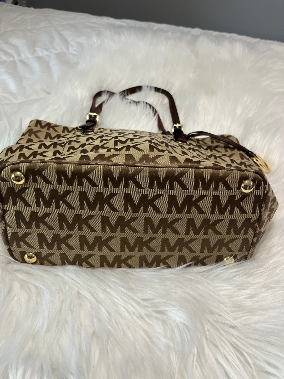 Michael Kors Tote Bag image indicator(2)